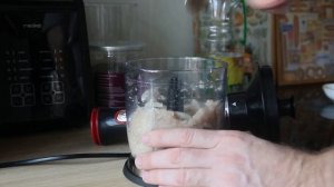 Пример работы погружного блендера Scarlett SC HB42F44 готовим