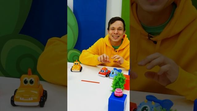 Машинки Мокас устраивают гонки за призы! 🏎️🏆 Видео ? смотреть онлайн