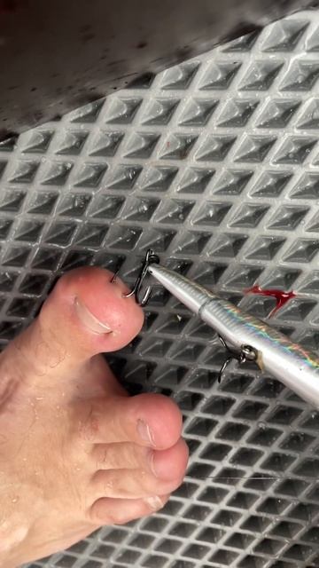 🤦♂️Поймал судака на твичинг, а он поймал меня😱 смотреть онлайн