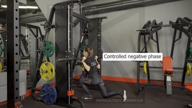 Smith machine back lunges (change legs) (Обратные выпады в смите поперем