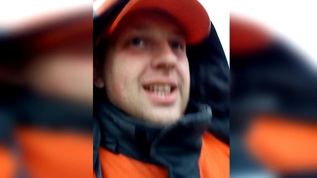 Прикол Бедный Электрик Жалуется На Свою Работу!!!!! смотреть онлайн