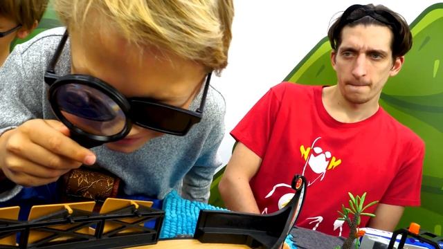 Роботы Трансформеры в видео игре - Оптимус и Бамблби ищут воришку! – Игры битвы с Нерф Бластер