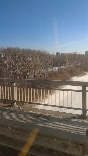 река Тура, Тюмень 23.02.24 морозный день смотреть онлайн