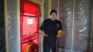 Тестирование каркасного дома с применением аэродвери