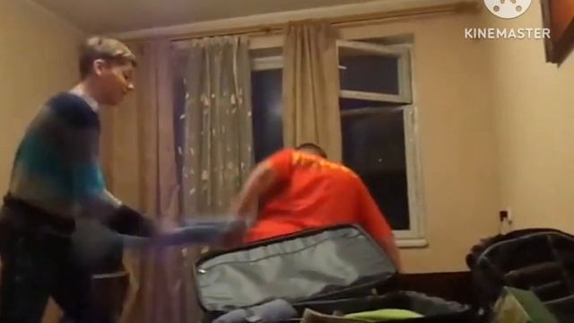 разбил люстру смотреть онлайн