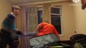 разбил люстру