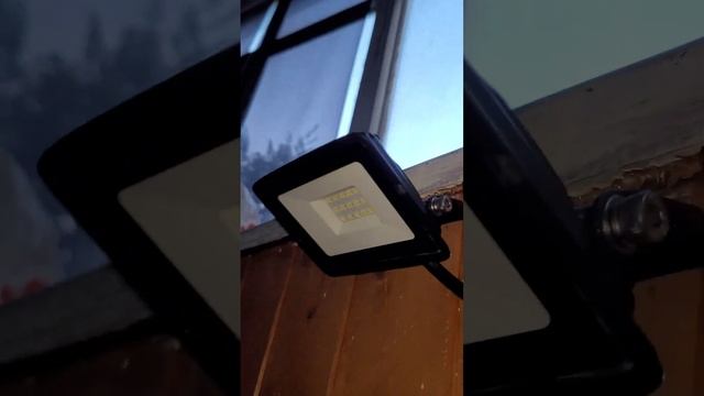 светодиодный прожектор смотреть онлайн