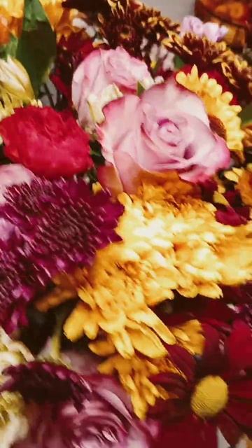 Мой любимый муж ❤️ приехал с работы и привез мне вот э смотреть онлайн