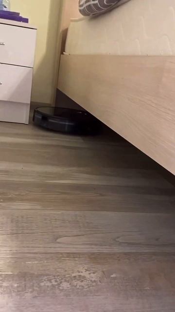 Neatsvor X520 с тонким корпусом очень удобен для уборки дна ?