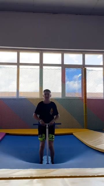 Сделал пару трюков на индо🛴 #артемик #трюковойсамока? смотреть онлайн