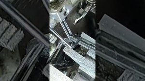 Как установить петлители оверлока janome, версия от швей?