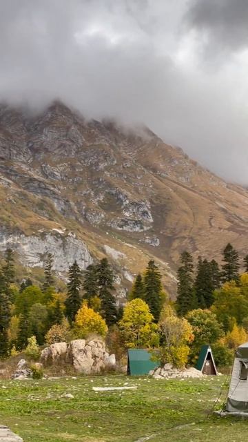 Вид на горы, с базы Фишт #фишт #адыгея #отвинта смотреть онлайн