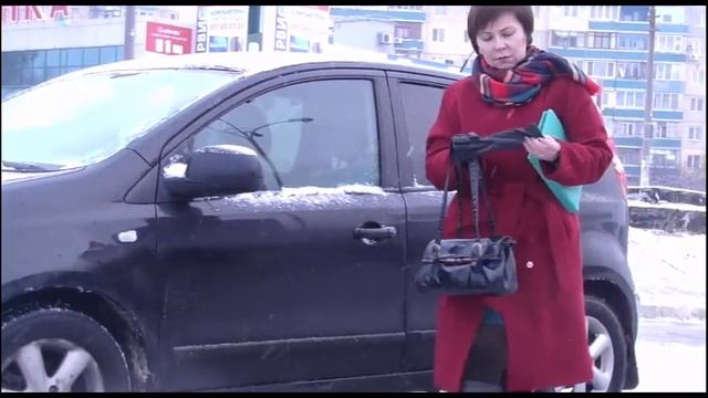 Взгляд женщины на бизнес в интернете смотреть онлайн