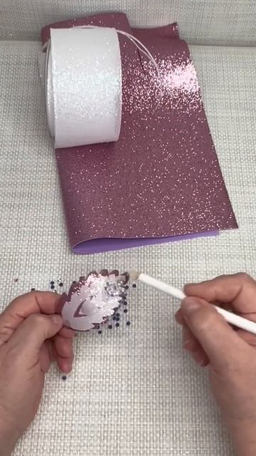 Цветы из фоамирана. Очень богато смотрятся