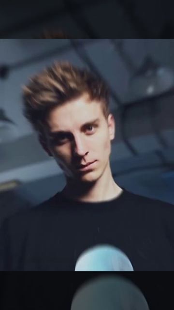 Тут точно есть твой любимый блогер смотреть онлайн