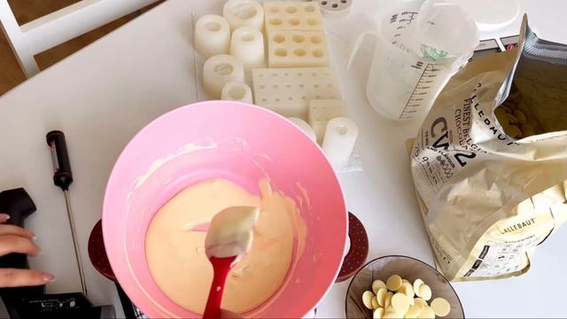 Темперируем шоколад на водяной бане. Заливка силиконо смотреть онлайн