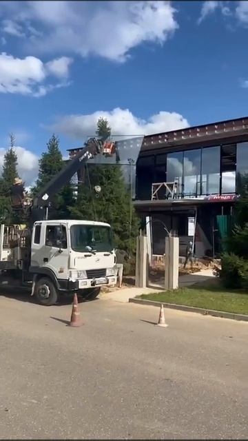 Начали сегодня остекление дома 730 м2 в Агаларове #отдел смотреть онлайн