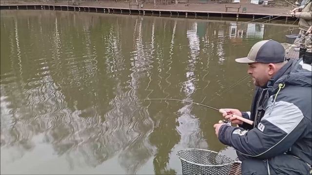 Блесна Pal 2,5 и "Банан" показывают лучший результат. Рыба смотреть онлайн