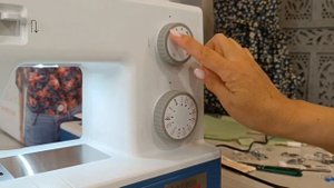 О бзор швейной машины bernette b05 Academy.