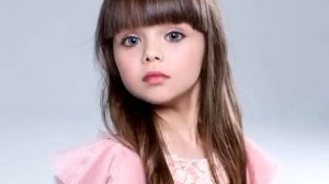 Самая красивая девочка в мире выросла. Вы не поверите,