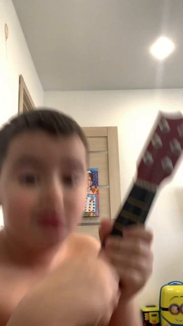 РЯБЯТА ПРИКИНЬТЕ ТУТ ЕСТЬ РАДИО смотреть онлайн