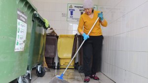 Генеральная уборка в мусорокамерах проходит во всех домах Академического