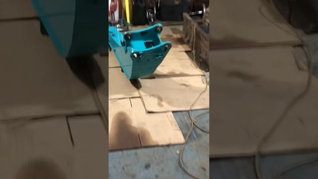 МИНИ ЭКСКАВАТОР КУБОТА, РЕМОНТ СТРЕЛЫ смотреть онлайн