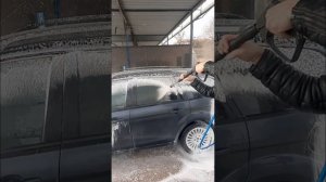 Как правильно  смывать  пену  при мойке автомобиля на а