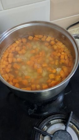 Варим овощи для Окрошки
