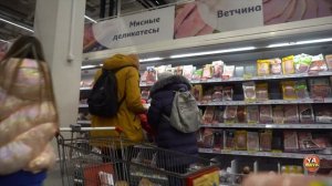 Игрушка - ПЕРДУШКА пранк над людьми в торговом центре #яМайя