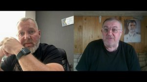 У губошлепа вместо головы патефон