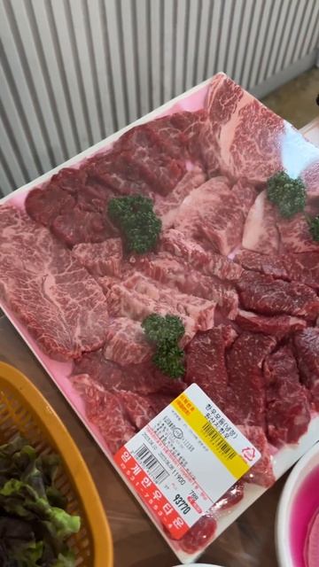 Сколько стоит поесть говядину в Корее ?🤤 #кореявлог #ж