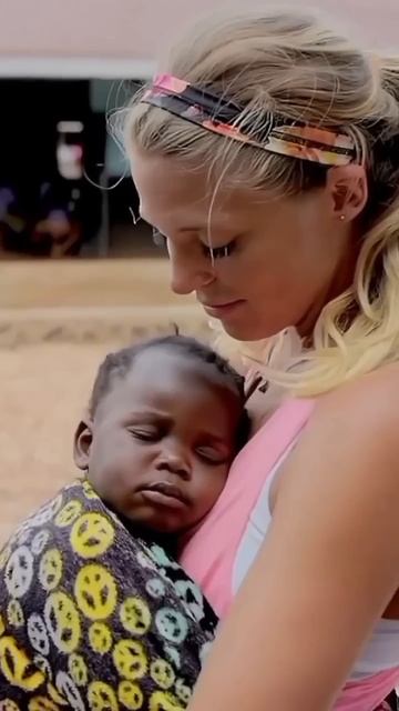 Помните Бедную Девочку, Которую Удочерила Лорен Эйкин смотреть онлайн