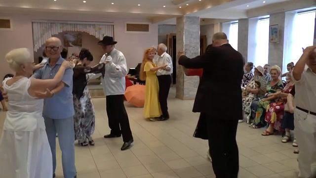 Осенний бал 2017 "Серебряный возраст"... смотреть онлайн