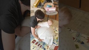 Упражнения на фитболе: опора на локти, поза банана, бал