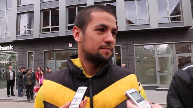 Футболистите на Миньор Перник протестираха по време на откриването на регионалния офис на АБВ