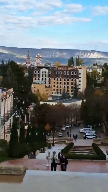 ПРОГУЛКА по городу Кисловодску и по Национальному Кур смотреть онлайн