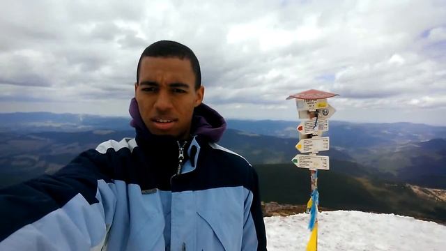 Горы, друзья и панк-рок. :) смотреть онлайн