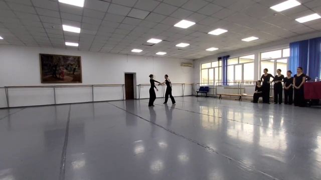 "Лакримоза". Хореографическая композиция на музыку "Реквиема" В.А. Моцарта смотреть онлайн