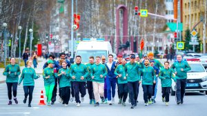 «Огонь жизни» пронесли по центральным улицам Ханты-Мансийска