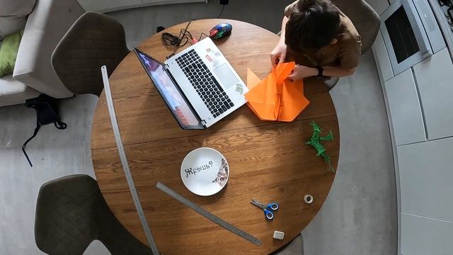 Ориентировщики отдыхают - оригами дракон из листа формата A1 смотреть онлайн