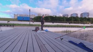 КЛЕВ КАРАСЯ В ИЮНЕ. СПУСТИЛСЯ НА МЕСТНЫЙ ВОДОЕМ. КАРАСЬ В КАМЫШЕ