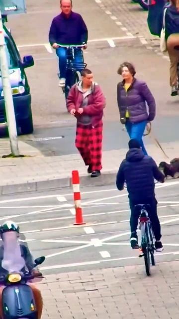 Цирк уехал... #streetvideo смотреть онлайн