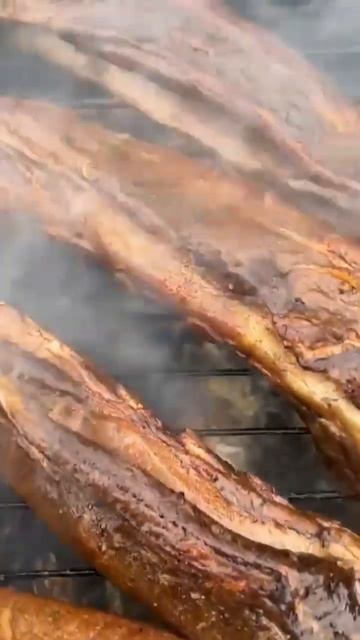 Барашек горячего копчения на буковой стружке. Hot smoked lam