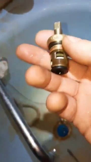 Слабый напор.Чистка смесителя. смотреть онлайн