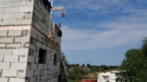 4.2. Подъём бетона тельфером через блок.