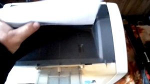 hp LaserJet 1022n застревает бумага