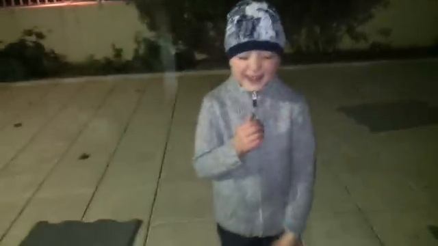 Прикол "В лесу родилась ёлочка" смотреть онлайн