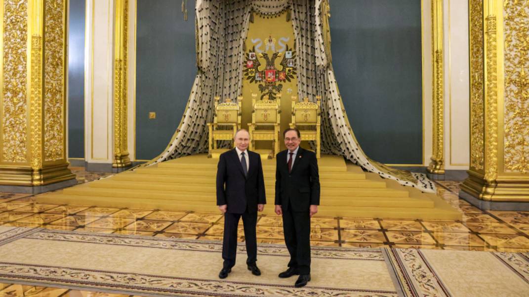 Путин загадал премьеру Малайзии загадку о третьем троне в Кремле