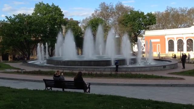 Галопом по Одессе. Оперный театр. 2016 смотреть онлайн